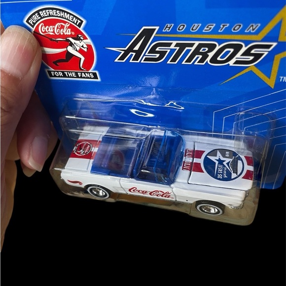 Coca-Cola Hot Wheels Houston Astros Car - White and Red - Picture 2 of 11
